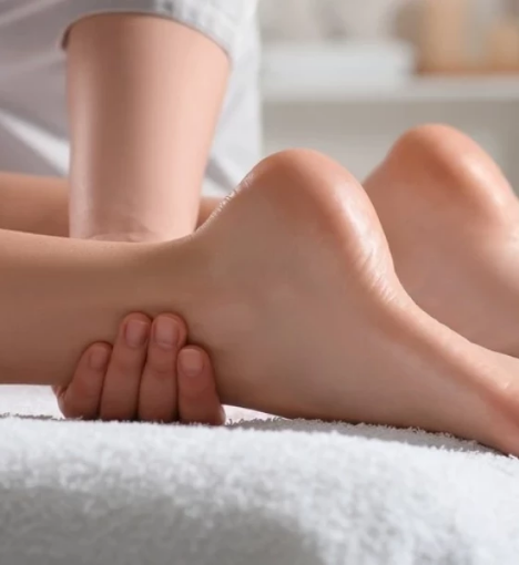 صورة مساج أرجل استرخائي – 45 دقيقة
